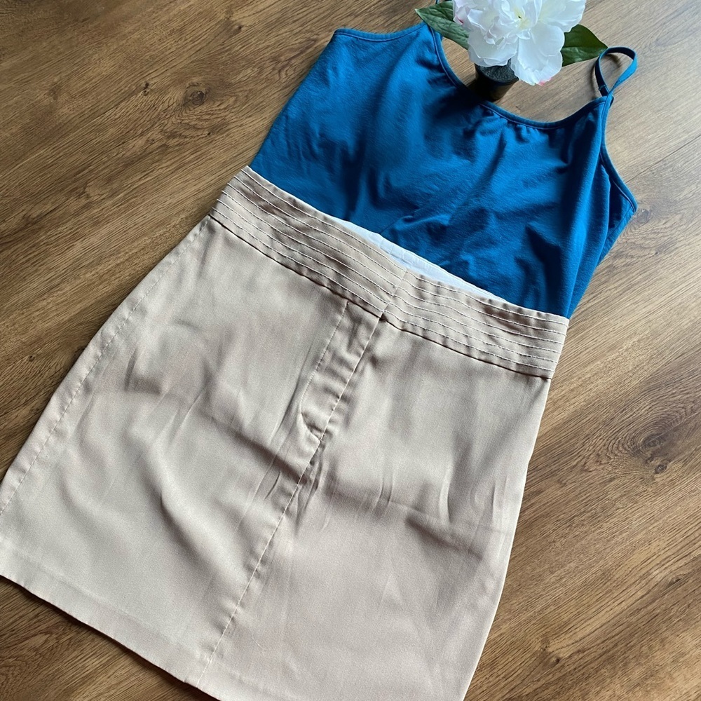 Cute WHBM Khaki A-line front Zip Skirt Size 10